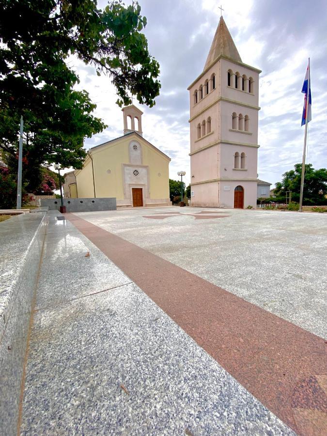 Villa Cvita Povljana Buitenkant foto
